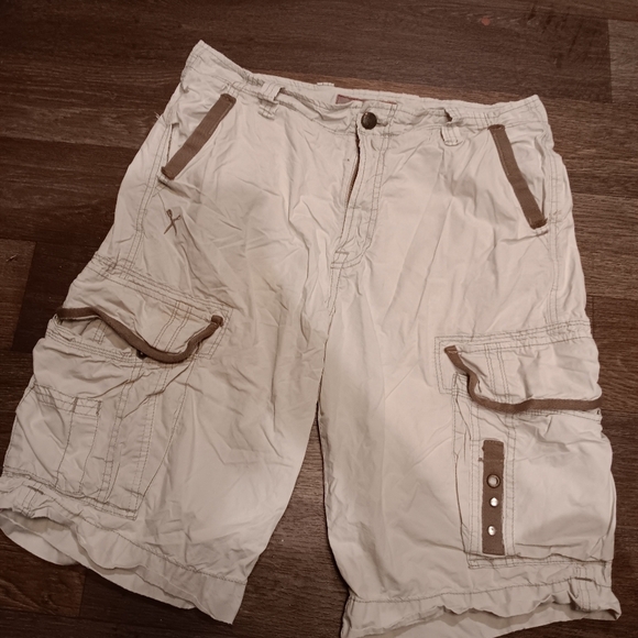 Y2k Marc Ecko Tan Cargo Shorts Size 32 - Picture 2 of 6